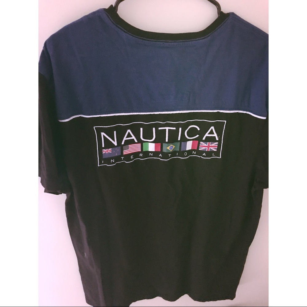 Men’s vintage nautica stitched short sleeve shirt